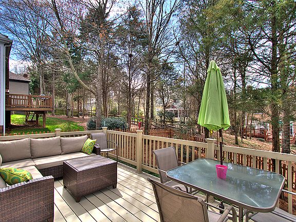2nd image of 6205 Rosebriar Ln