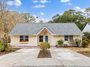 1115 Honeysuckle Ct, Mount Pleasant, SC 29464