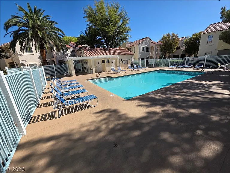 4865 S Torrey Pines Dr #106 — Photo 10
