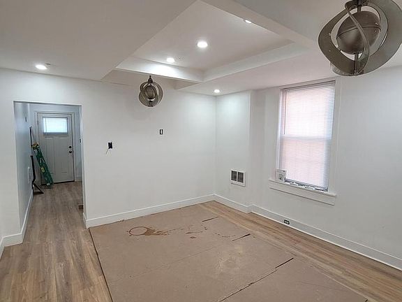3rd image of 2125 Ruffner St