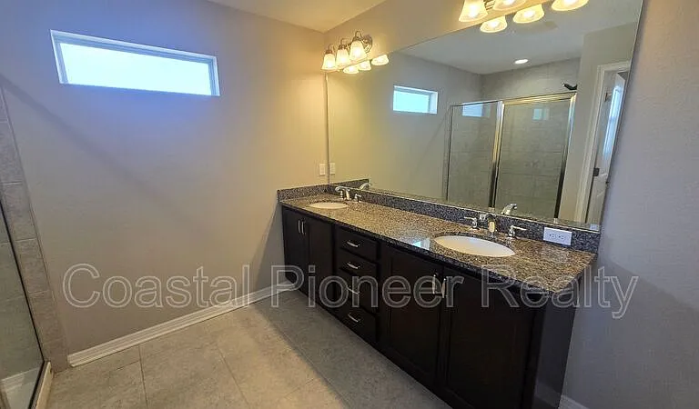 2203 E 23rd Ave — Photo 28