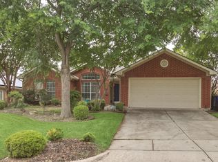 1714 Crestmeadow Ln, Mansfield, TX 76063