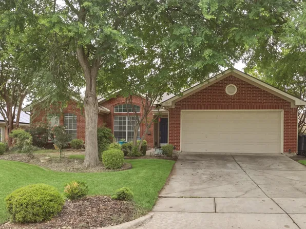 1714 Crestmeadow Ln, Mansfield, TX 76063