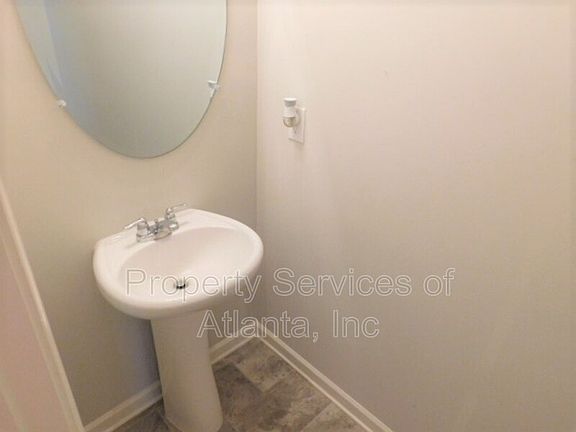 5th image of 2633 Parrish Ct