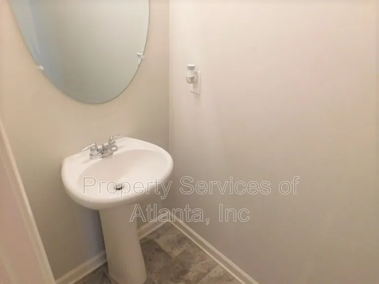 2633 Parrish Ct — Photo 5