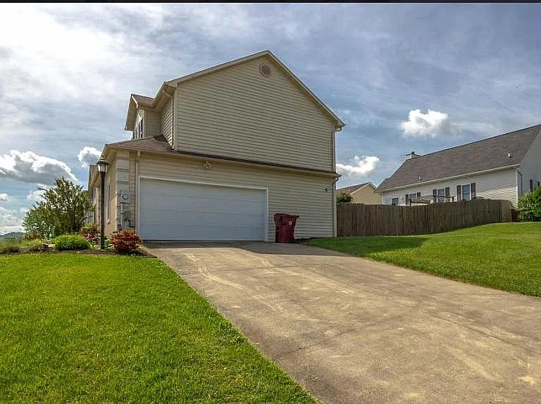 102 Rebeccas Ln — Photo 20