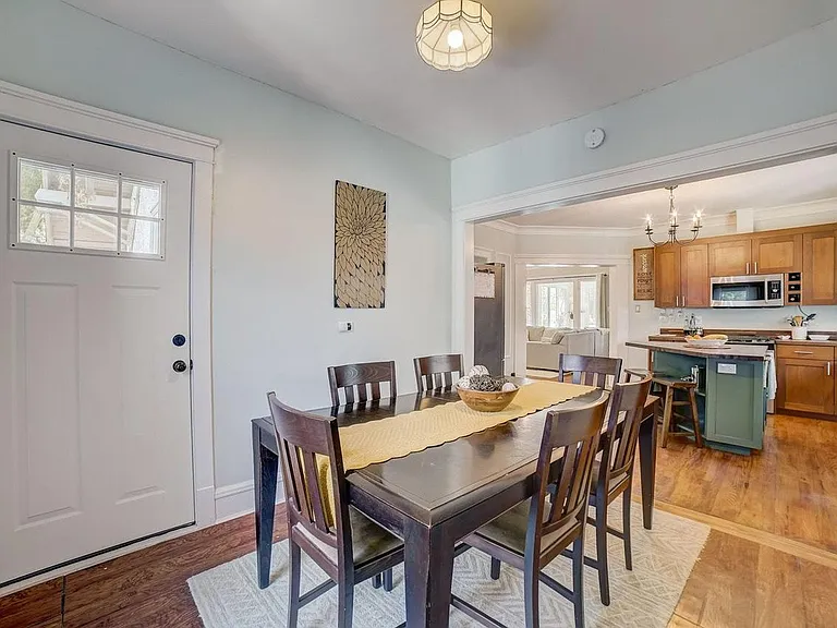 532 Carpenter Ave — Photo 9