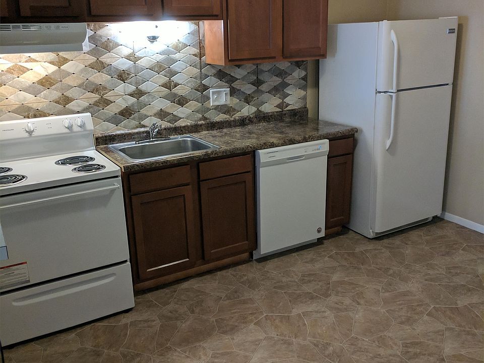 1st image of 2040 Yale Ave APT 4