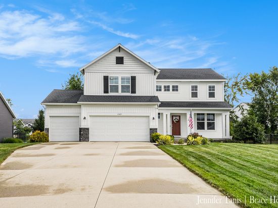 3369 Rosewood St, Hudsonville, MI 49426