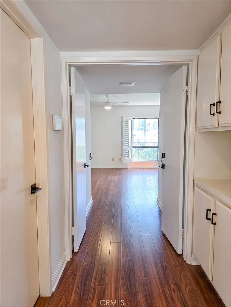 3 bed, 2.5 bath, 1764 sqft, $4,550 — Photo 3