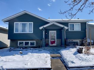 3311 NW Radcliffe Dr SE, Calgary, AB T2A 5X3