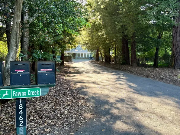 18462 Happy Ln, Sonoma, CA 95476