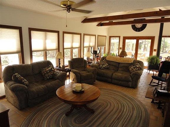 3rd image of 4528 Country Ln