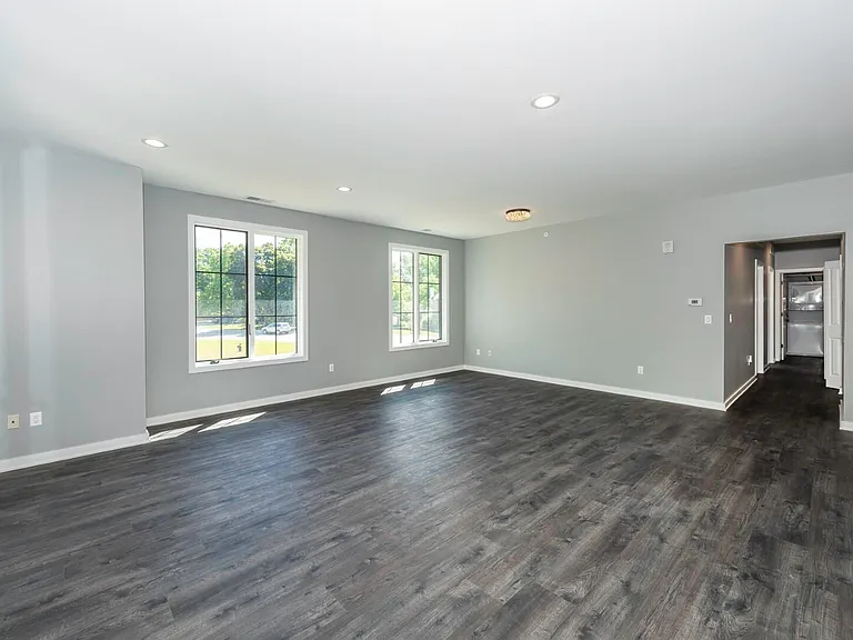 5399 Plymouth Rd — Photo 7