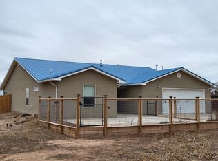 27 Dos Locos Loop, Los Lunas, NM 87031