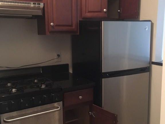 5th image of 333 E 81st St #Ll