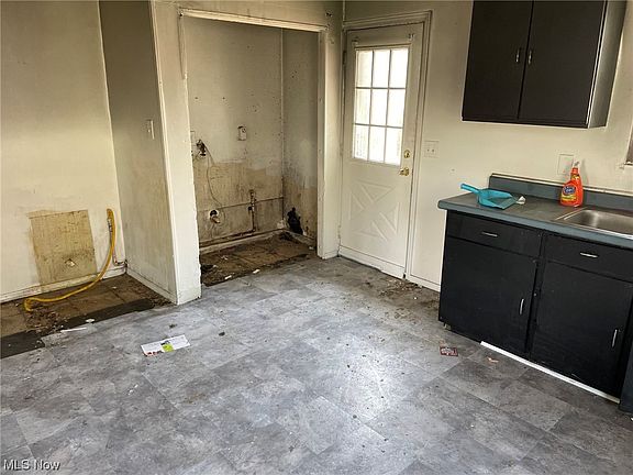 4th image of 4650 Camden Ave