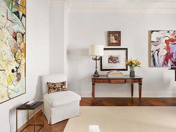 5th image of 31 E 72nd St APT 11B