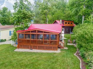 9860 E 520 S, Wolcottville, IN 46795