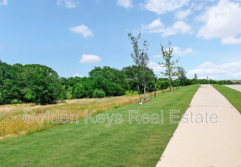 10212 Regal Bend Ln — Photo 37