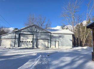 10 E Oxford Road, Oxford, ME 04270