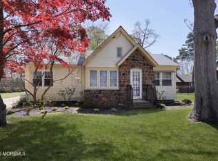 363 Arrowhead Dr, Brick, NJ 08724