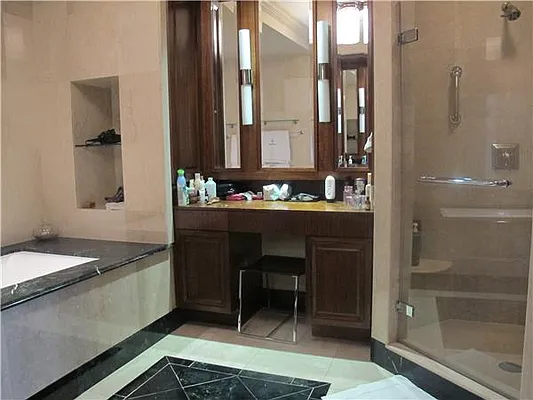 Rented by 212 Consulting Corp | media 44