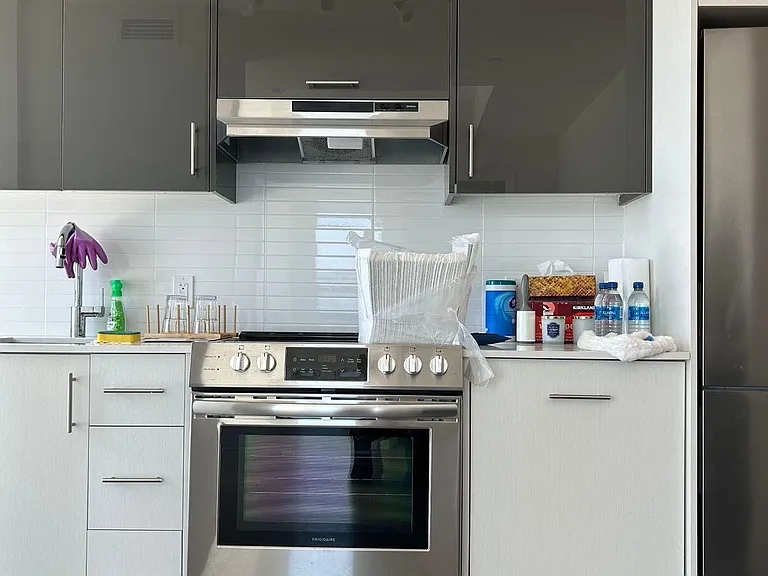 188 Fairview Mall Dr #627 — Photo 4