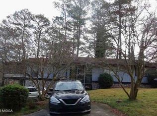 3202 Wintercreeper Dr, Lithonia, GA 30038