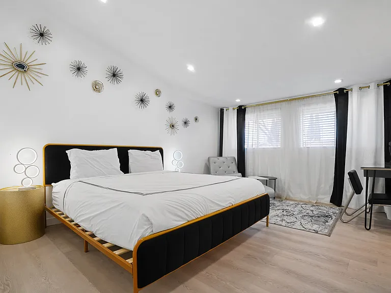 390 Bedford Pl — Photo 31