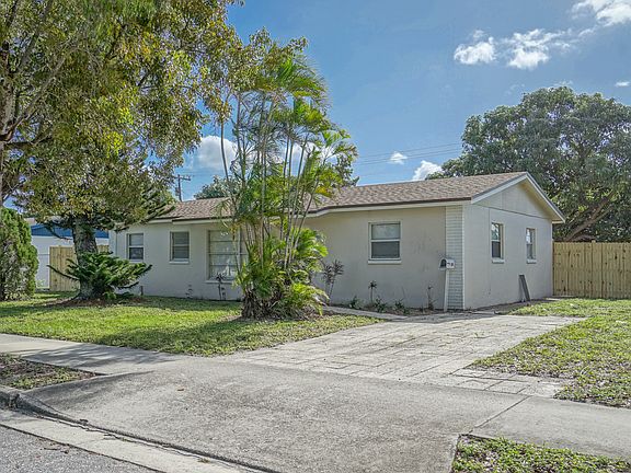 3rd image of 1512 Palm Beach Lakes Blvd
