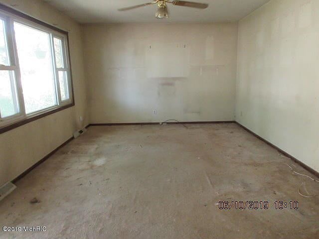 2nd image of 336 12th St