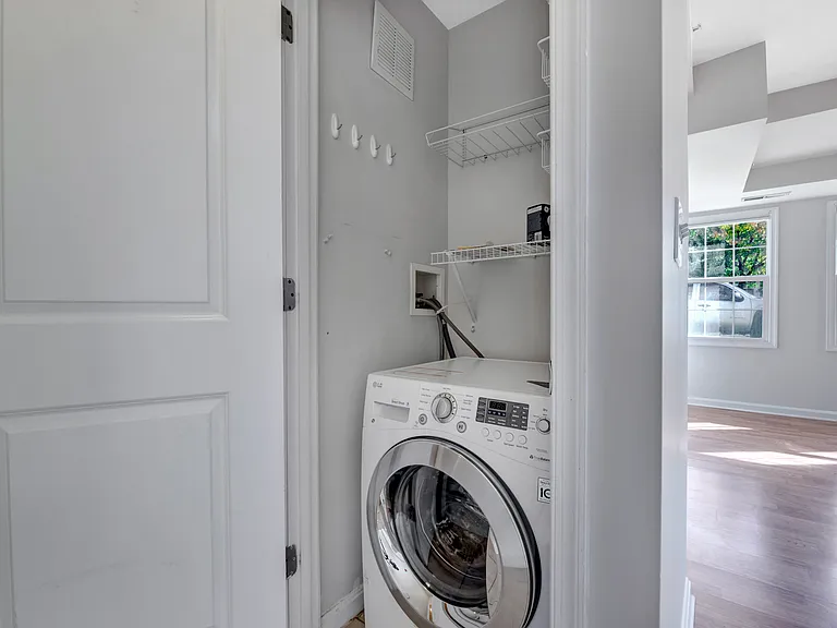 700 Jefferson St NW #103 — Photo 8