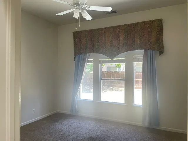 8204 N Matus Ave — Photo 4