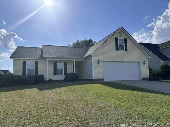 1920 Caviness St, Fayetteville, NC 28314