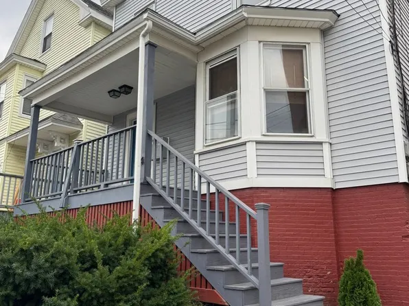 14 Boynton St, Portland, ME 04102