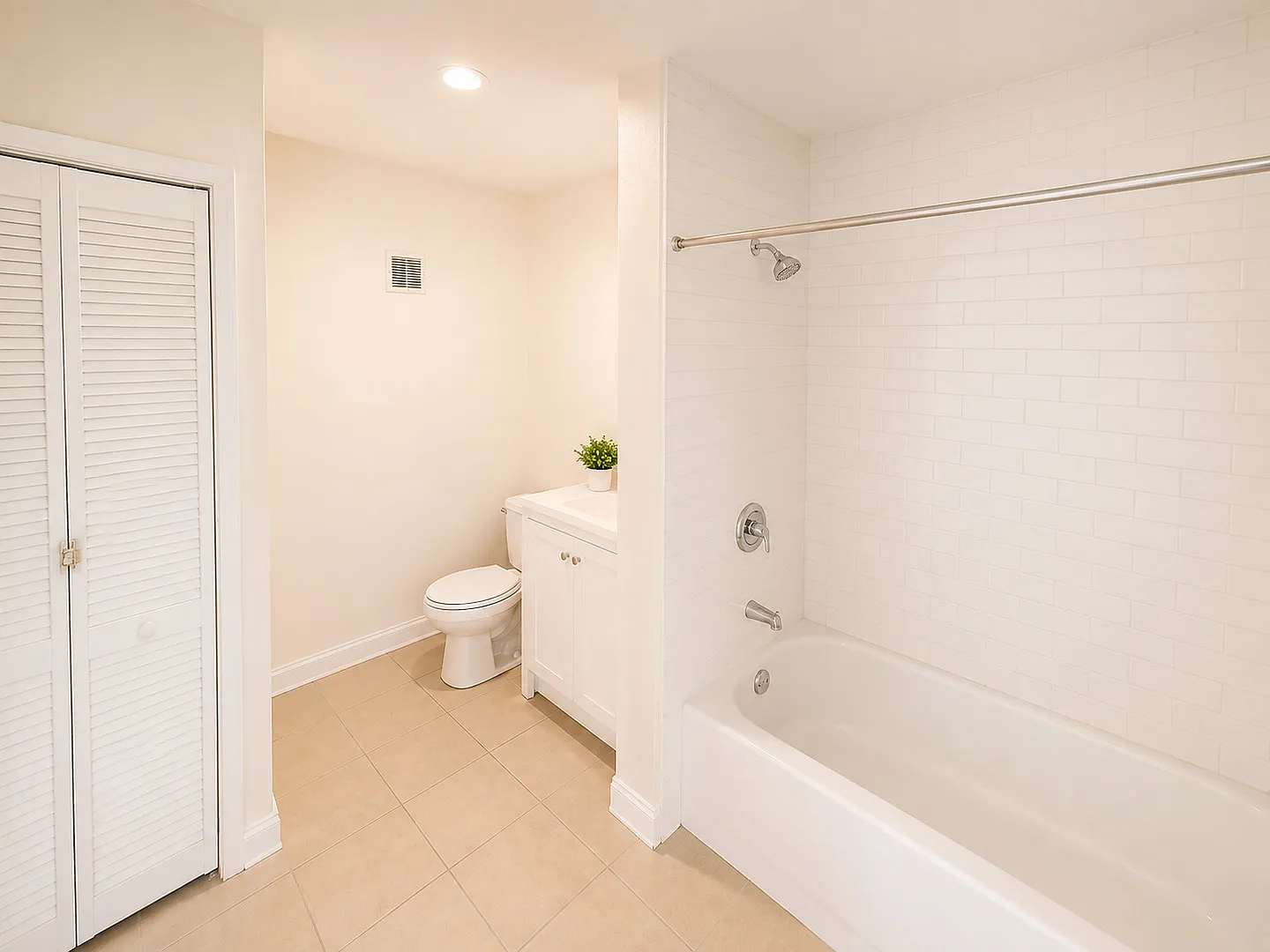 2 bed, 700 sqft, $1,500 — Photo 3