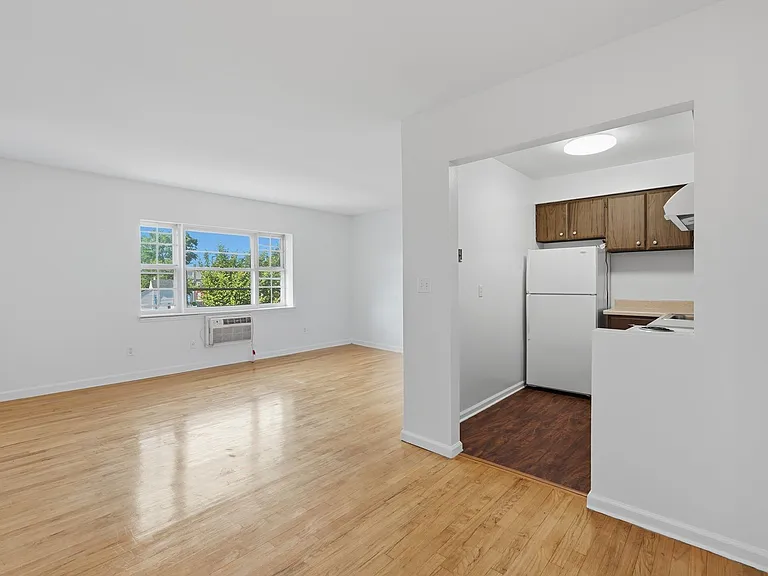 46 Washington Ave #L — Photo 10