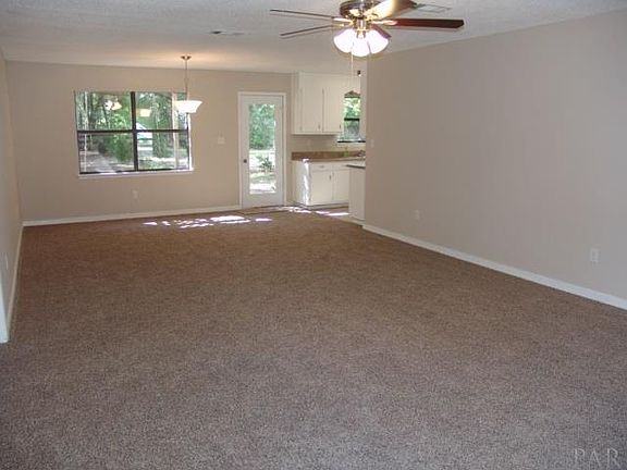 4th image of 6017 Laurelwood Dr