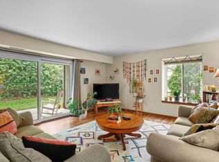 2827 Century Harbor Rd APT 2, Middleton, WI 53562