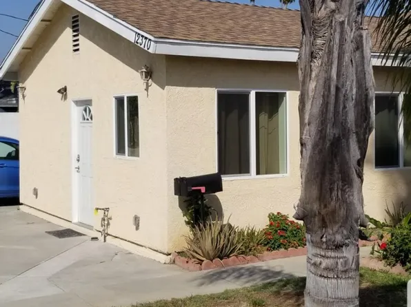 12370 Sheldon St, Sun Valley, CA 91352