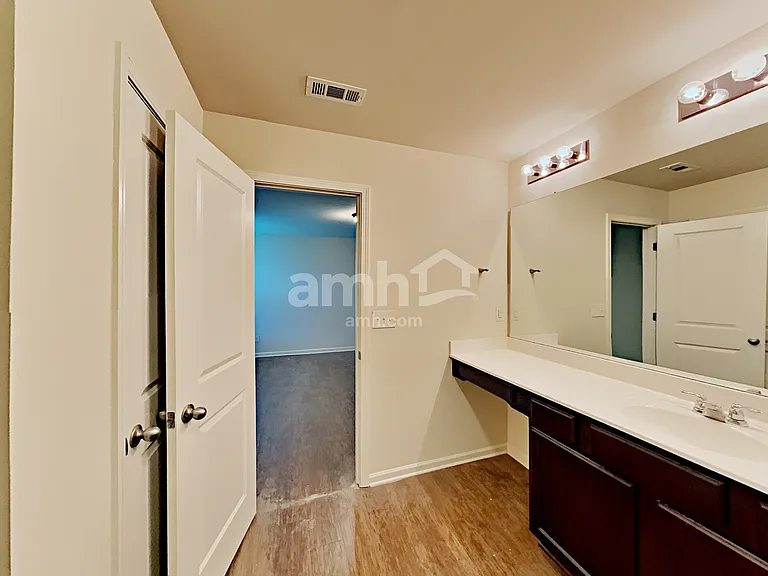 815 Castilla Way — Photo 9