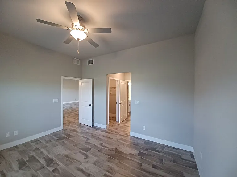 1740 NW 9th Ter — Photo 16