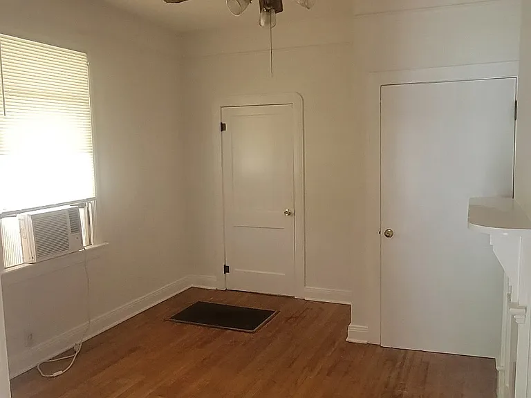 535 Maple Ave — Photo 4