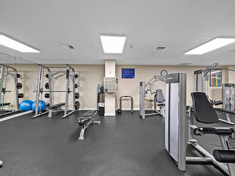 4000 N Ocean Dr #403 — Photo 13