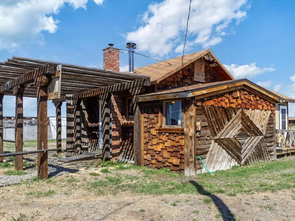 427 McDermott St, Rock River, WY 82083