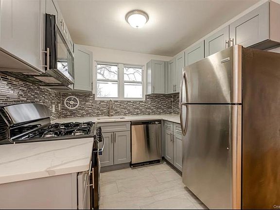 4th image of 210 Newman Ave #2