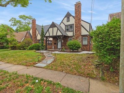 167 Lakeview Avenue, Lynbrook, NY, 11563
