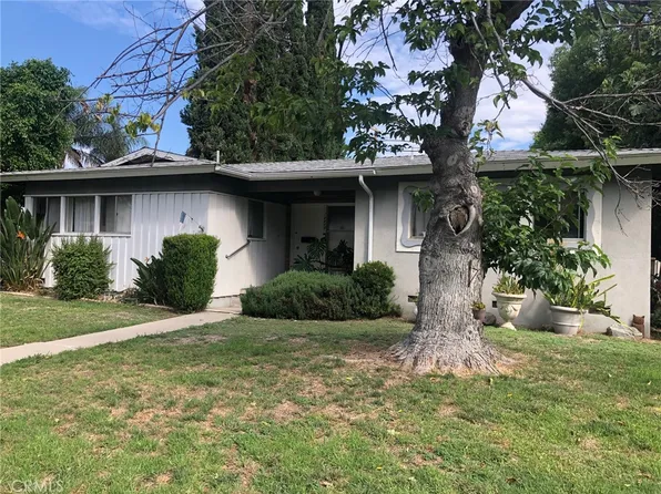 15949 Lassen St, North Hills, CA 91343