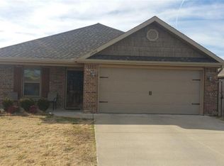 2906 S F St, Rogers, AR 72758